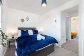 The Holt-Ideal for Contractors- Sylish 2 Bedrooms Apartment-Parking